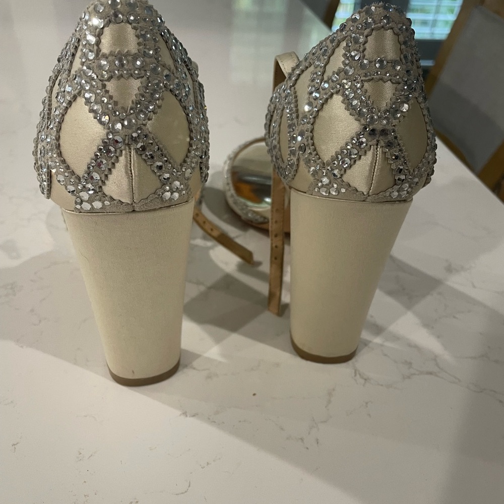 Badgley Mischka heels - Picture 4 of 4